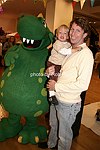 NEW YORK - APRIL 20:At the 3rd Annual &quotChildren's Day Artrageous&quot at the Metropolitan Pavilion in New York City on April 25, 2004<br>  (Photo by Rob Rich copyright 2004 516-676-3939<br>robwayne1@aol.com)